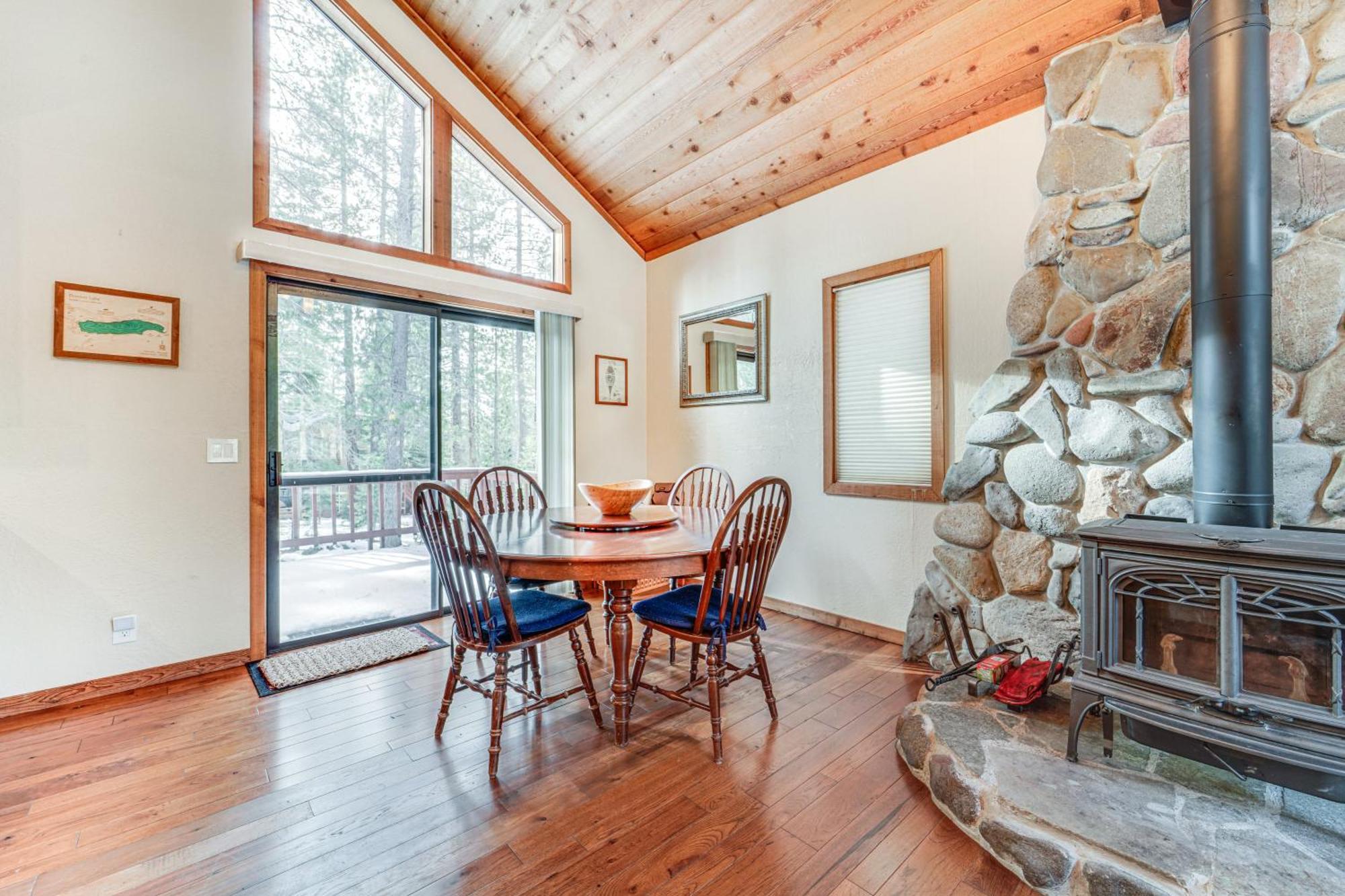 Family-Friendly Truckee Cabin In Tahoe Donner! Extérieur photo